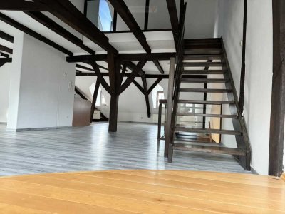 Riesige Wohnung für die ganze Familie