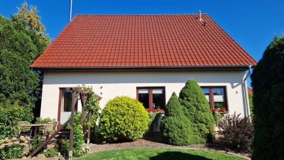 Einfamilienhaus in See-Nähe mit idyllischen Garten in Wesenberg(MV) - Provisionsfrei