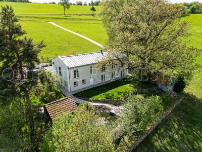 Saniertes Einfamilienhaus im Grünen mit Panoramablick
