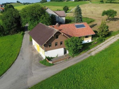 Freistehendes Zweifamilienhaus mit vielseitigen Nutzungsmöglichkeiten bei Weiler-Simmerberg