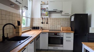 Nachmieter für 2-Zimmer-EG-Wohnung mit Terrasse, Einbauküche und Tiefgaragenstellplatz gesucht