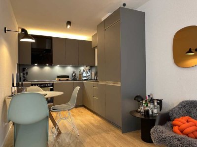 Helle und stilvolle 2-Zimmer-Wohnung in zentraler Lage – Teilmöbliert und exklusiv!