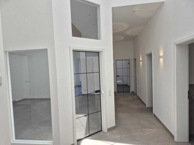 Exklusive 3-Zi.-DG-Wohnung mit luxuriöser Ausstattung in Penzberg