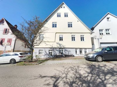 Provisionsfrei! Stilvolle, Zentrale 3-Zimmer-Wohnung mit Einbauküche in Marbach