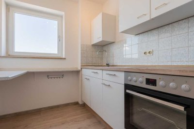 Ruhige, gepflegte 2-Zimmer-Wohnung mit Balkon und EBK in Passau