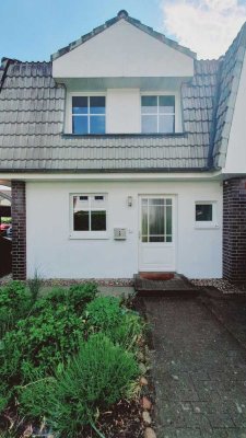 Familienfreundliches Reihenendhaus * 130 m² Wohnfläche & 234 m² Grundstück, Carport, Garten