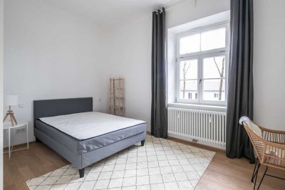 Möbliertes WG-Zimmer in traumhafter Altbauvilla - Mädels-WG