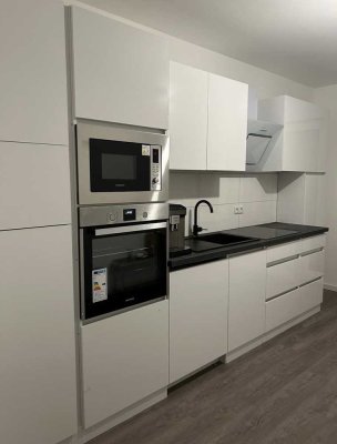 Sanierte 2-Zimmer Wohnung (auf Wunsch mit Einbauküche)
