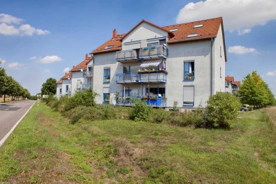Günthersdorf - 3-Raumwohnung in gepflegter Wohnsiedlung mit Balkon, Tageslichtbad & Stellplatzoption