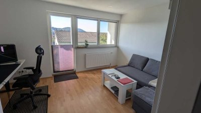 Exklusive 2-Zimmer-Wohnung mit Balkon und Einbauküche in Marburg