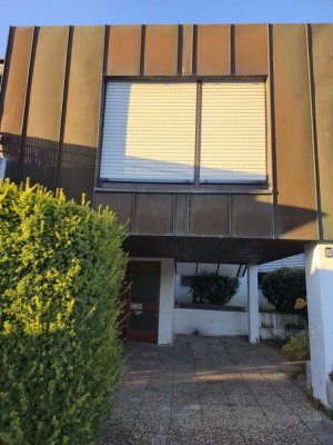 Großzügige 4,5-Zimmer Etagen-Wohnung mit Balkon in Höhenlage Plochingen