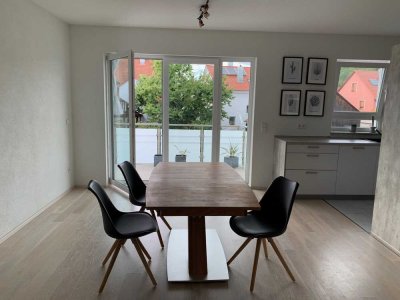 Helle, neuwertige 2-Zimmer-Wohnung mit West-Balkon in Pfinztal
