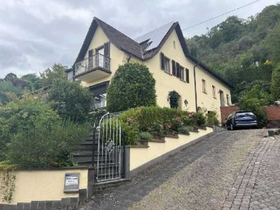 Einfamilienhaus mit Einliegerwohnung in 56659 Burgbrohl!! Top Lage und Ausblick!!