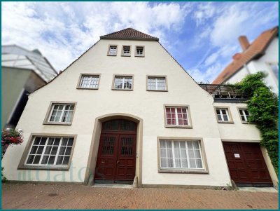 Einzigartige Maisonette-Wohnung mit gotischem Steinwerk in der Osnabrücker Altstadt