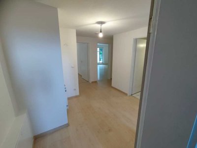Exklusives Wohnen mit großer Terrasse in ruhiger Hanglage
