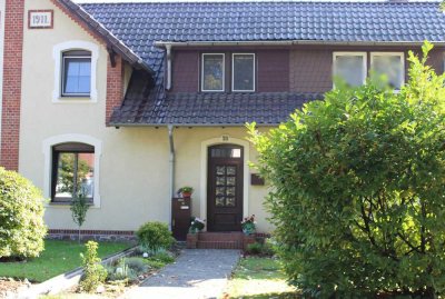 Ruhiges Familienjuwel mit gepflegtem Garten