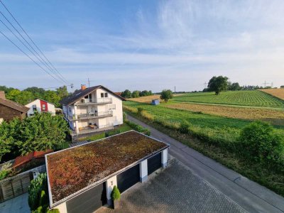 Smart & stilvoll: 3,5-Zi.-DG-Wohnung mit Garten, Garage, Stellplatz – frisch renoviert