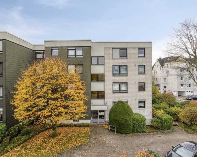 Lichtdurchflutete 4-Zimmer-Wohnung mit Loggia  und  TG-Stellplatz in Ratingen-Mitte