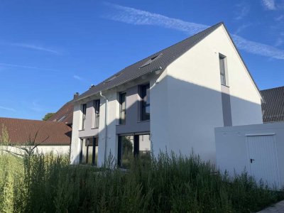 Erstbezug/ Doppelhaushälfte mit Energieeffizienz EH40!