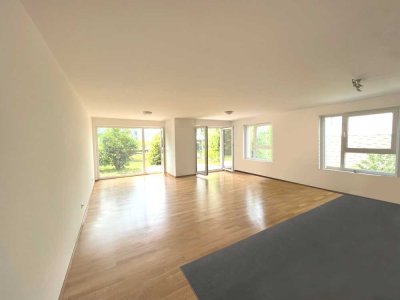 Hochwertige Wohnung mit Terrasse, Wellness im Haus, nähe Rhein!