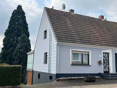 LEBACH : KLEINES Haus mit ANBAU - POTENTIAL und 1506 m² TRAUMGRUNDSTÜCK !