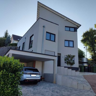 5-Zimmer-Architekten-Einfamilienhaus mit gehobener Innenausstattung, EBK & Lampen in Remchingen
