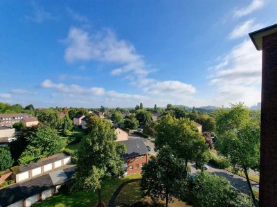 Aussicht unbezahlbar! 2 Zi.-Wohnung in Stadtnähe.