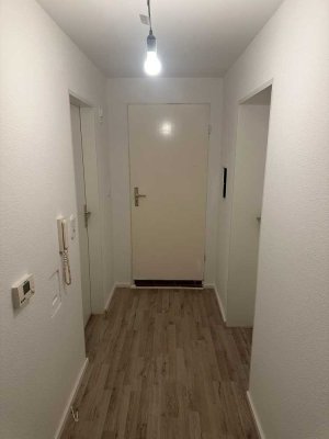 3 Zimmer Souterrainwohnung in Ginsheim-Gustavsburg mit EBK