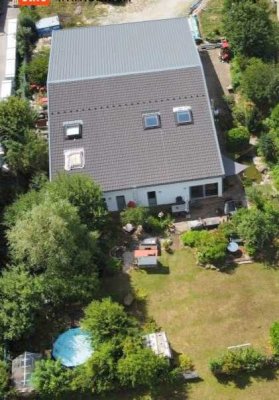 Modernes Wohnhaus mit vielseitig nutzbarem Erweiterungsanbau und eigener Zufahrt in Abtsgmünd