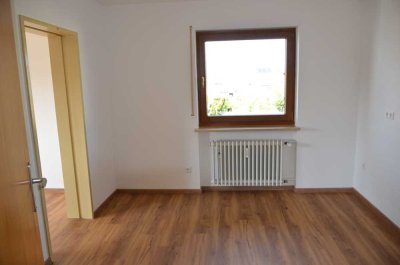 Ansprechende und vollständig renovierte 4-Zimmer-Wohnung mit Balkon in Walldürn