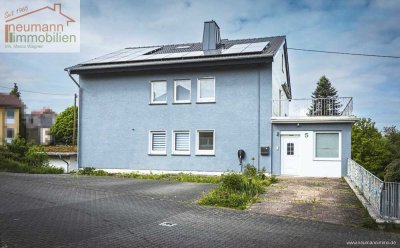 Attraktives Mehrgenerationenhaus mit bis zu 3 Parteien auf großem Grundstück- Teilweise Saniert!