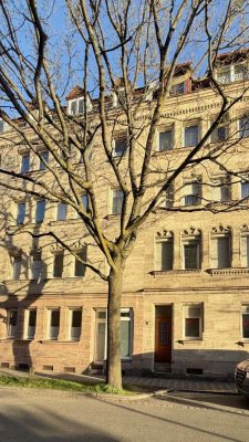 Charmante Altbauwohnung in gepflegter Wohnanlage in Nürnberg Süden zu verkaufen.