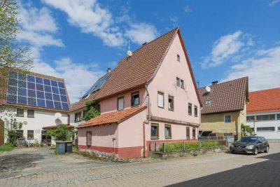 Ein Haus mit Geschichte – charmante Doppelhaushälfte im Herzen von Wiernsheim!