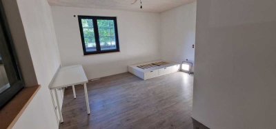 Wunderschöne Wohnung im Grünen und nahe zum KIT