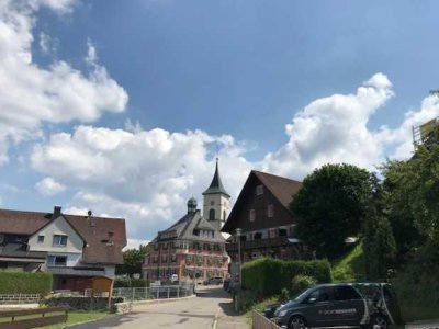 Die hat Alles !  Balkon, Carport, 1a Keller & zusätzliches Studio