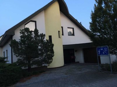 Helle 1,5-Zimmer-Wohnung mit Terrasse in Wohngemeinschaft in Blankenloch