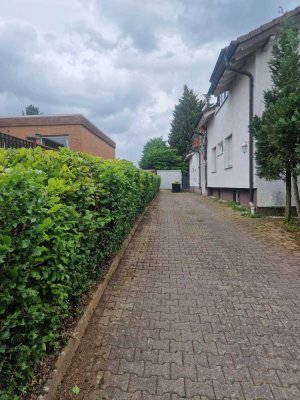 Charmantes und großzügiges Einfamilienhaus mit großem Garten in Niederbachem