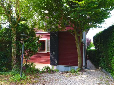 Freistehendes Haus mit Wintergarten, großer Dachterrasse und schwedischem Flair