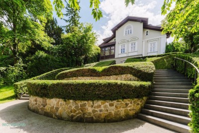 VILLA LEOPOLD – EIN HAUCH TOSKANA - EIN HERZ AUS STIL - EIN ZUHAUSE IN KLOSTERNEUBURG