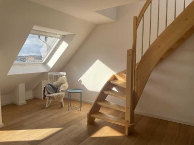 Provisionsfrei: Lichtdurchflutete Maisonette Wohnung