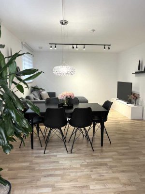 Neuwertige möblierte 3-Zimmer-Wohnung in Hepberg