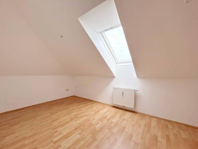 SOMMERAKTION 2 MONATE MIETFREI - 2 ZIMMER WOHNUNG DIREKT IM ORT