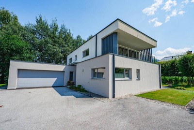 Ruhig . Privat . Besonders - Stilvolle Villa am Teich