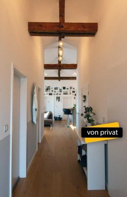 Von privat: Exklusive 4,5-Zimmer-Dachgeschosswohnung mit EBK und 2 Carportstellplätzen in Pfungstadt