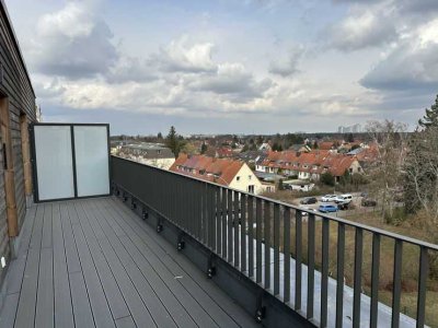 Penthouse mit Dachterrasse, Einbauküche, Waschmaschine und herrlichem Weitblick