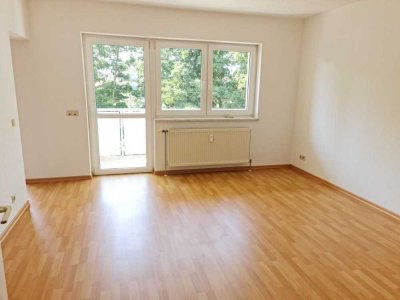 +++ Wunderschön, ruhig gelegene 2-Zimmer-Wohnung mit Balkonblick ins Grüne +++