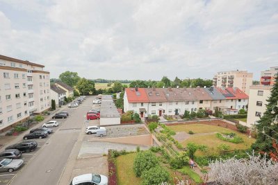 Zentrale, barrierefreie und pflegeleichte Eigentumswohnung mit Aufzug, Balkon & Potenzial