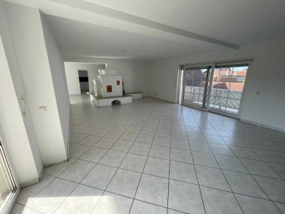 Großzügige 5-Zimmer-Wohnung mit Balkon in Kahl am Main