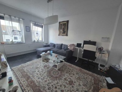 Helle 2-Zimmer-Wohnung in zentraler, ruhiger Lage