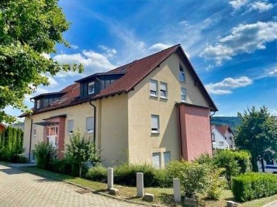 Maisonette-Wohnung mit Aussicht und Garage!